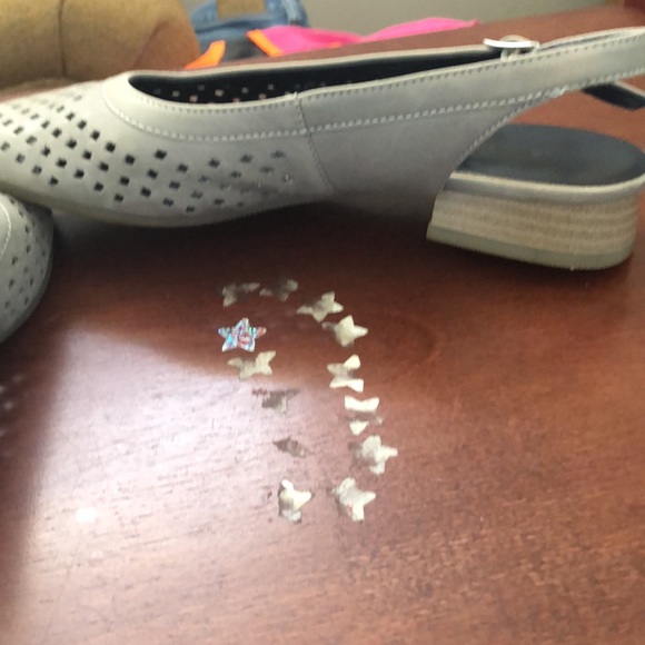 ARA Perforated Gray Sling Back Sandal Sz 8 - Picture 5 of 9